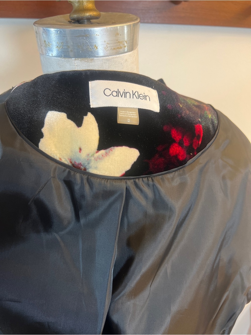 Calvin Klein Black Velvet Blazer with Cream & Red Floral Print - Picture 10 of 10